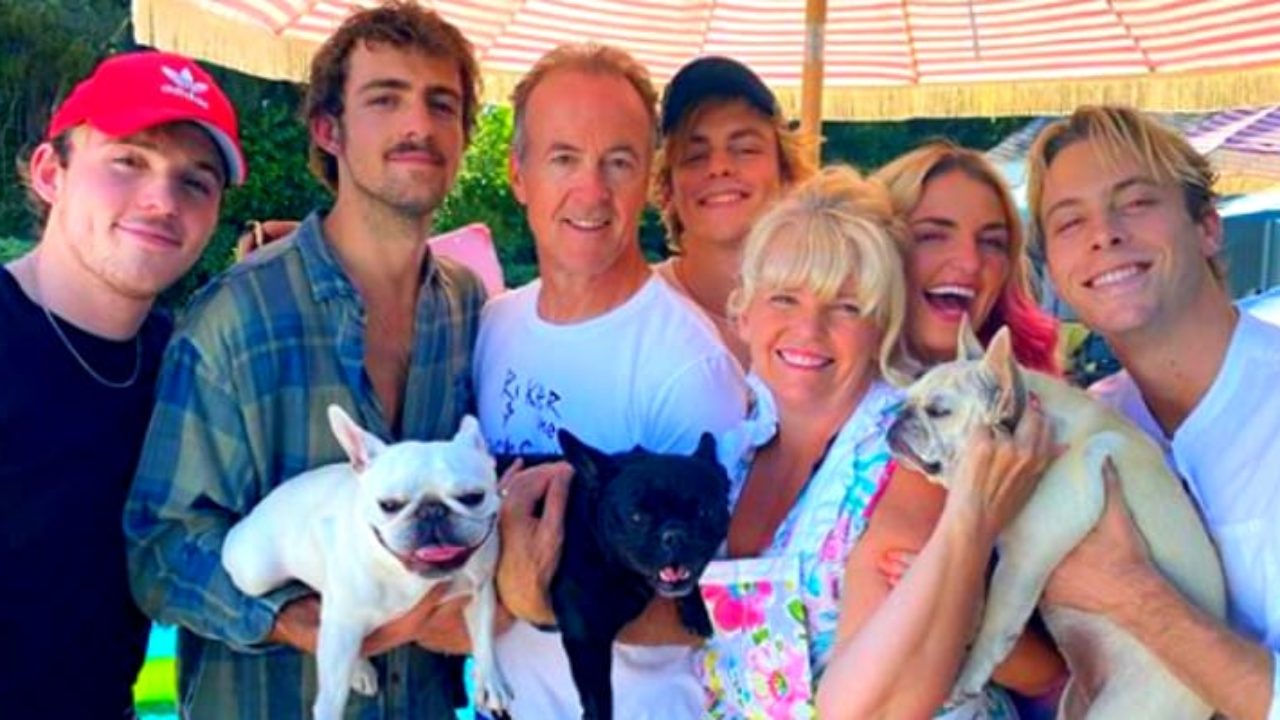 Know About Stormie Lynch Mother Of Ross Lynch Wiki Age Husband Kids